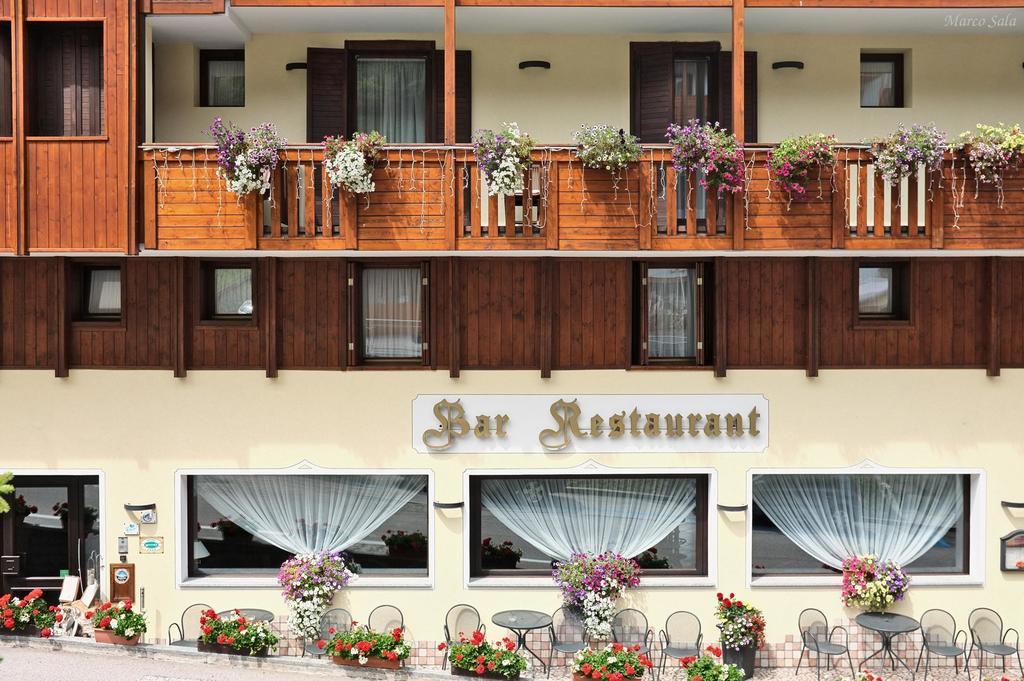Hotel Caminetto Folgarida Esterno foto