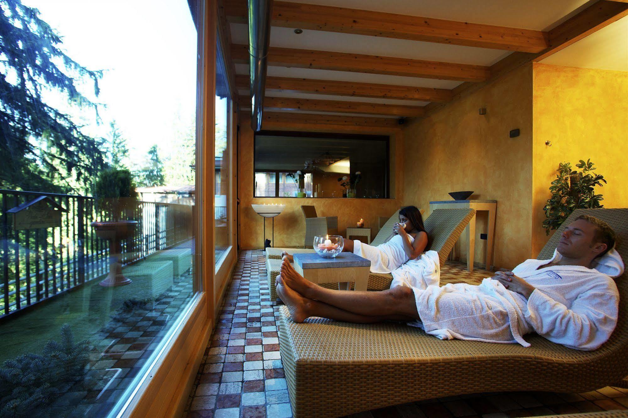 Hotel Caminetto Folgarida Esterno foto