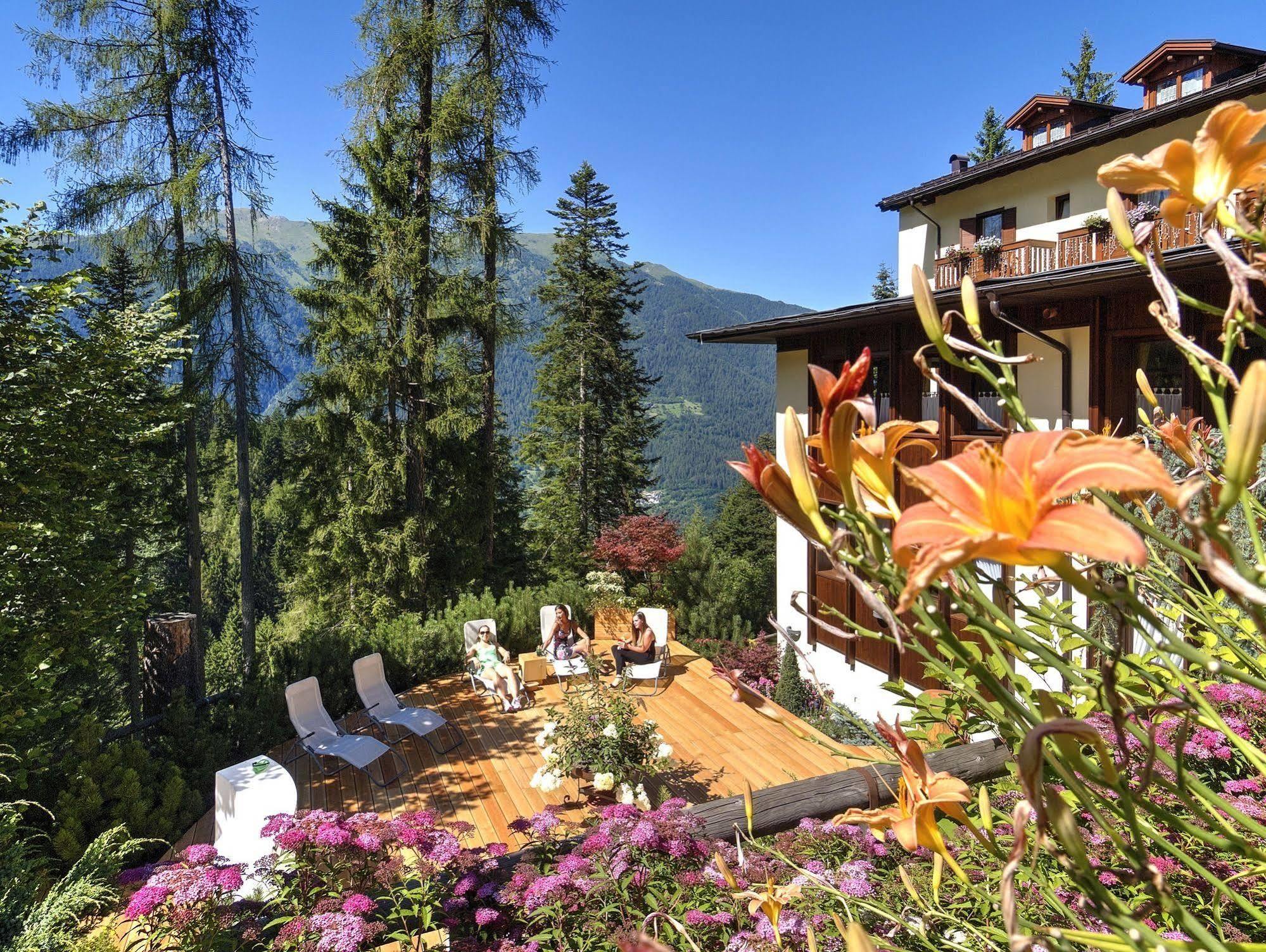Hotel Caminetto Folgarida Esterno foto
